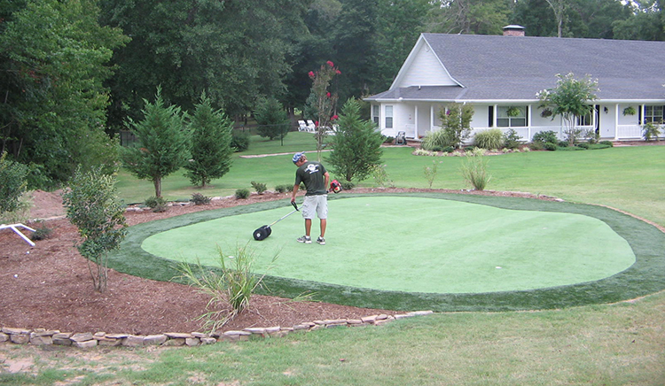 Tạo hình lắp đặt thảm cỏ sân golf