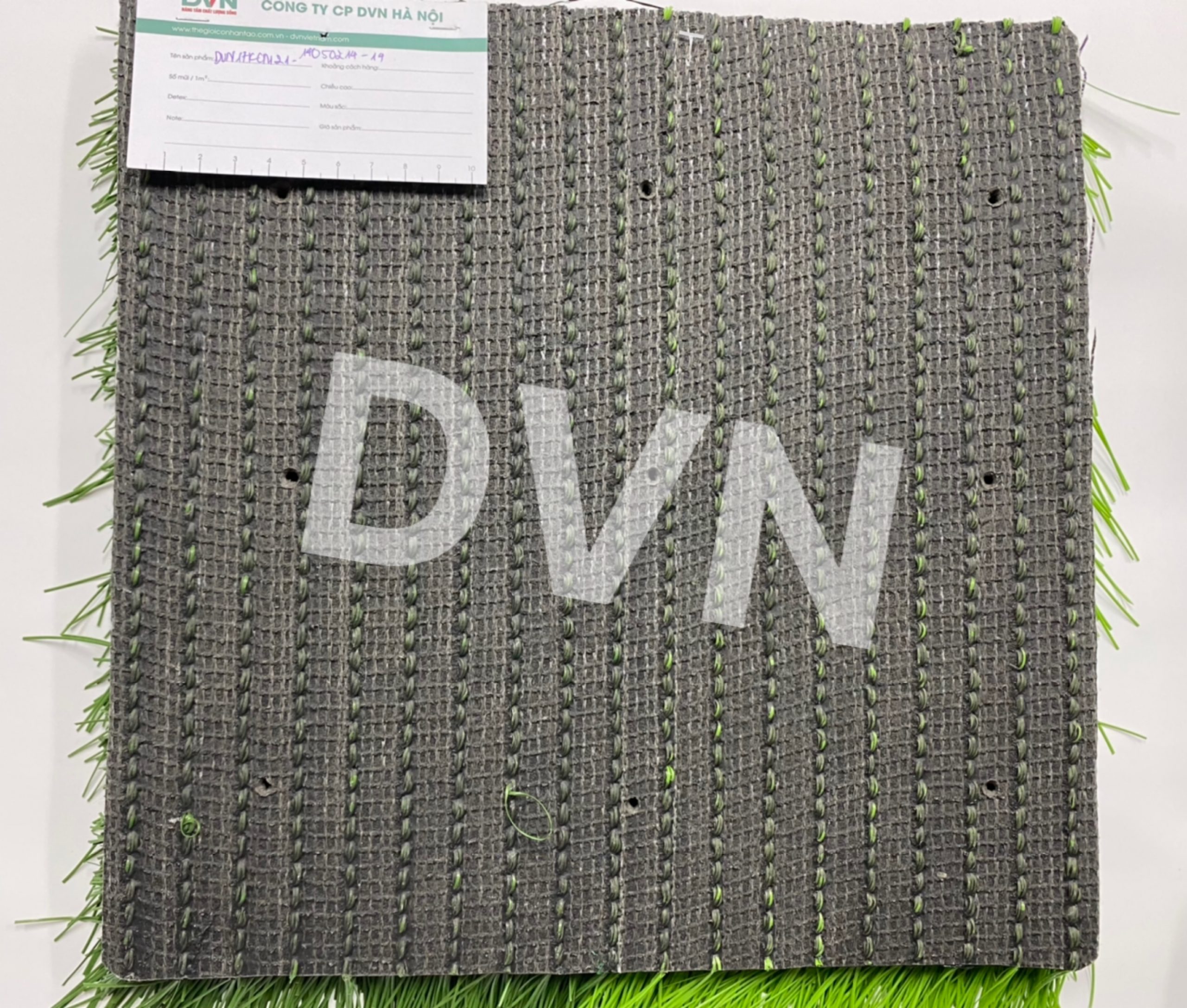 1, Thông số sản phẩm Cỏ sân bóng DVN 17KCM-50216-12 3